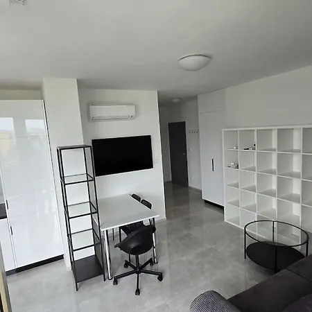 Apartment Air Conditioned 2 Vienna Gate, 4 *