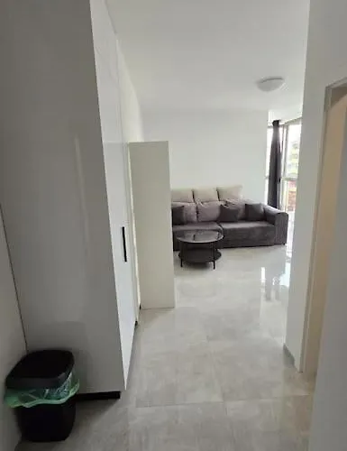 Air Conditioned 2 Vienna Gate, 4 Appartement *