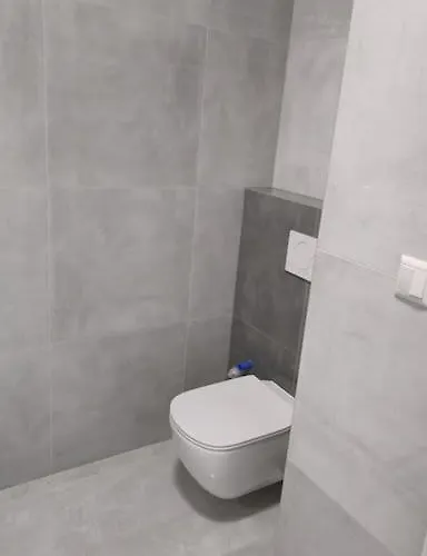 Air Conditioned 2 Vienna Gate, 4 *